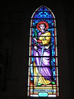 Crozet (Loire) - Nouvelle eglise - Vitrail - Ste Catherine (01)